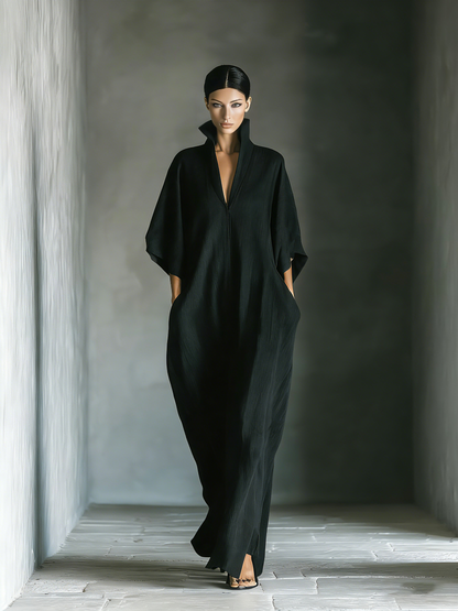 Costanza | Maxi abito nero con maniche a kimono e scollo a V